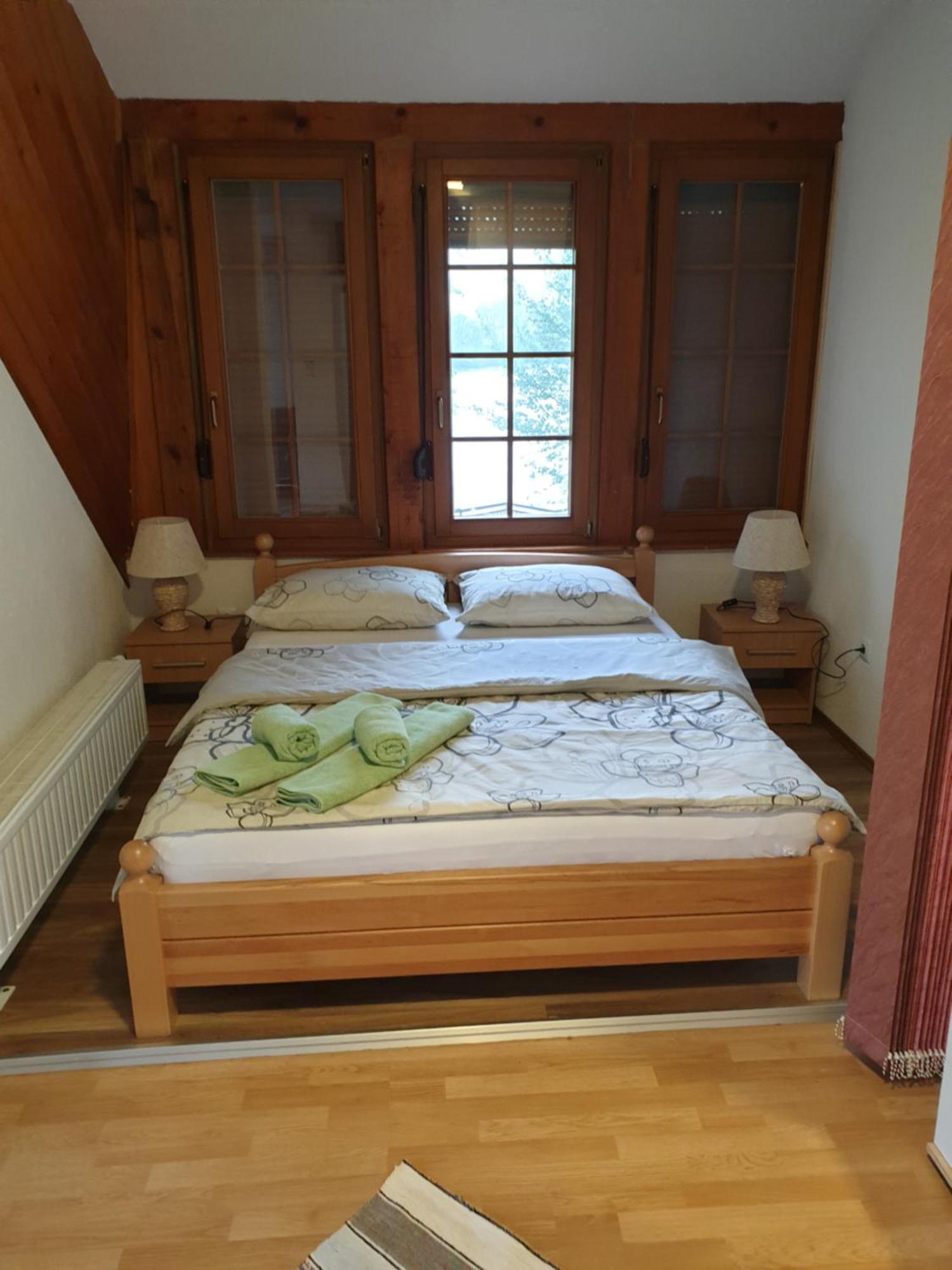 Apartments Mlin Біхач Екстер'єр фото